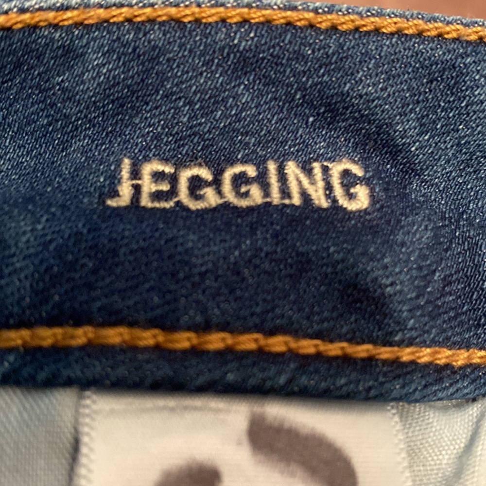 NWOT American Eagle Outfitters Super Stretch Jeggings…size 2 - Picture 4 of 5